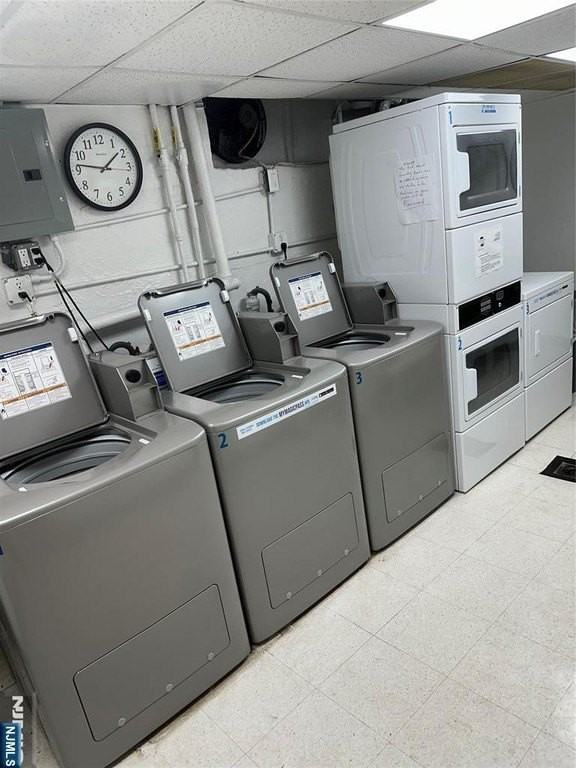 1575 Center Ave Apt 2e - Photo 7 of 8