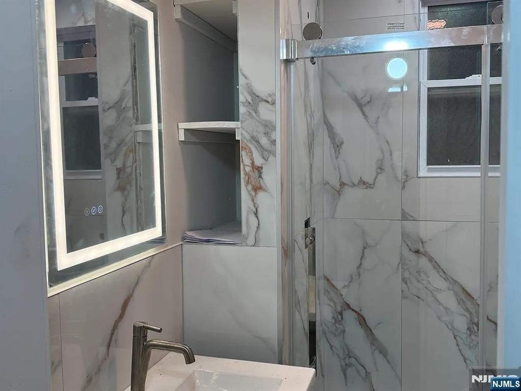 269 Desoto Pl - Photo 3 of 11