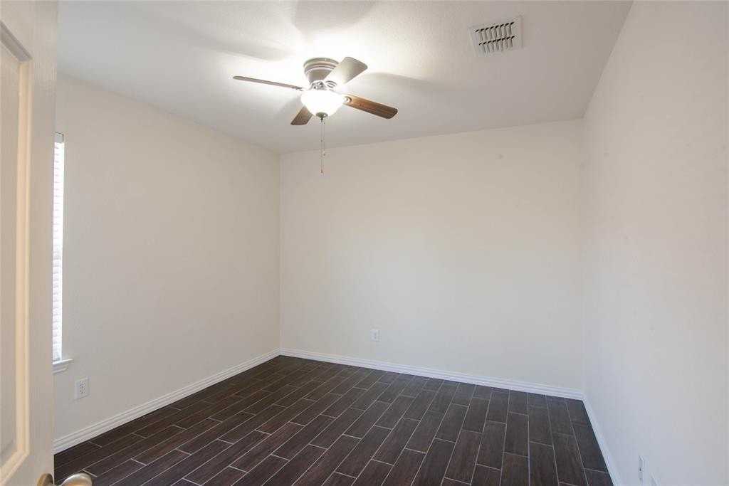 1313 Fayette Ct - Photo 7 of 24