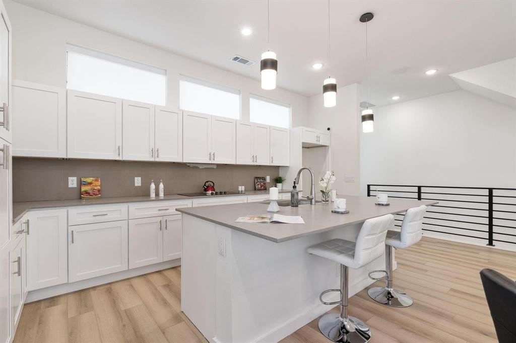 2606 Kimsey Dr #101 - Photo 4 of 32