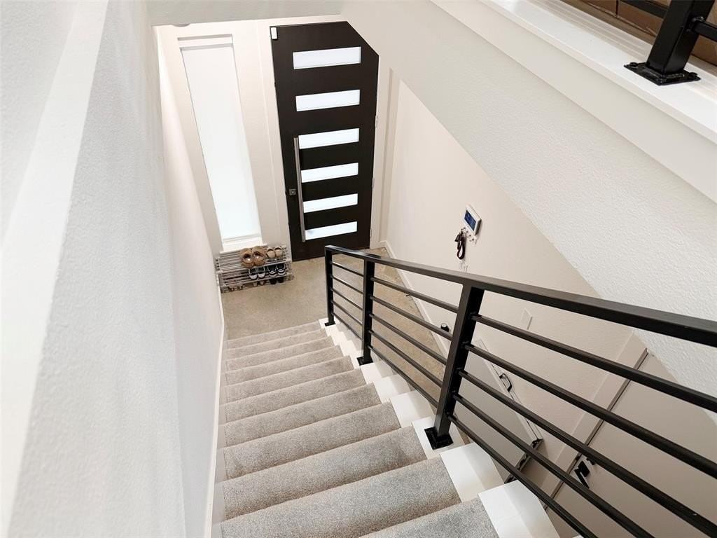 2606 Kimsey Dr #101 - Photo 7 of 32