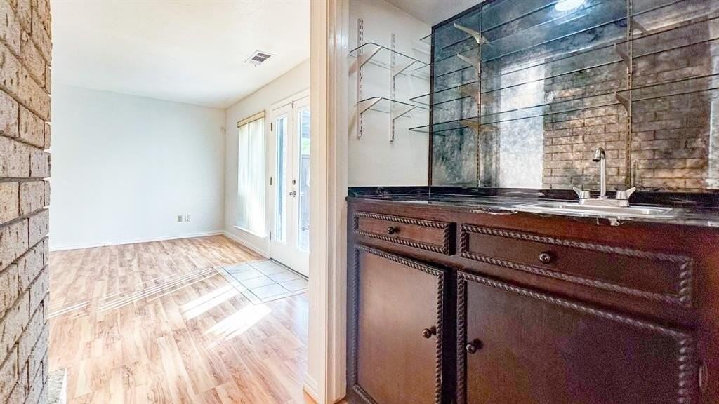 10431 Pagewood Dr - Photo 5 of 20