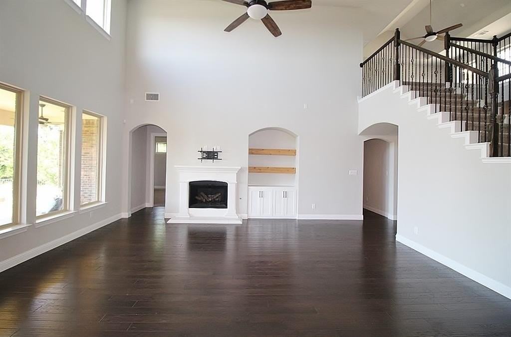 2313 Lamberth Ct - Photo 6 of 40