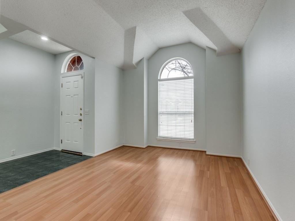 4801 Holly Berry Dr - Photo 2 of 16