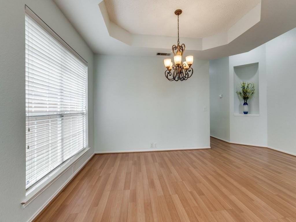 4801 Holly Berry Dr - Photo 4 of 16