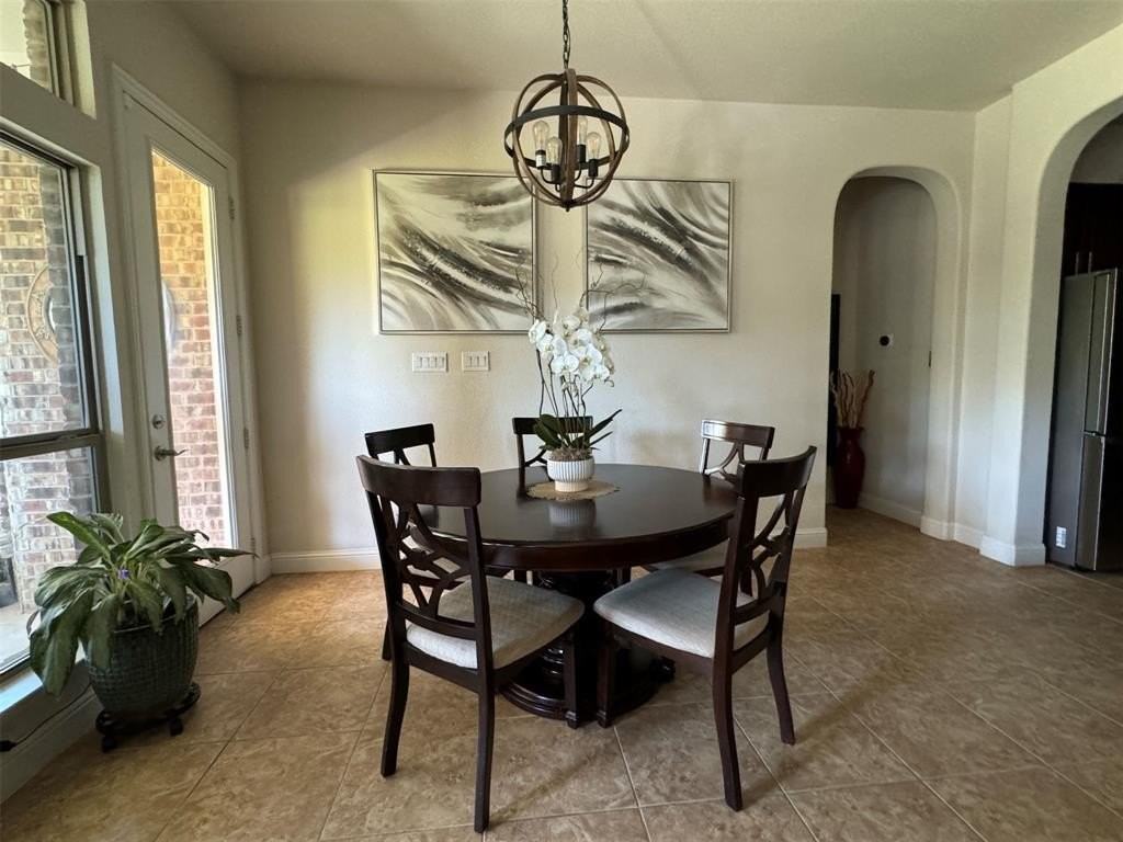 303 Dorset Ct - Photo 6 of 30