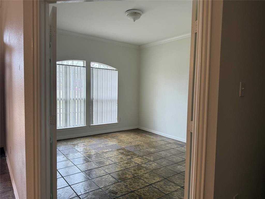 9691 Nightfall Dr - Photo 5 of 12