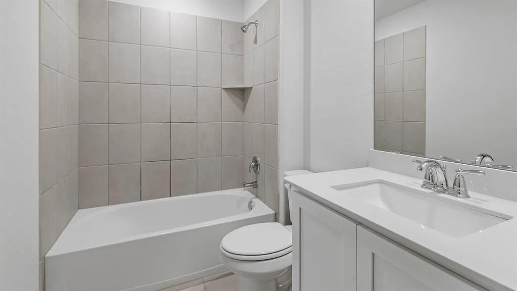 2004 Foggy Woods Lane - Photo 2 of 36