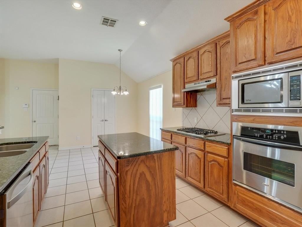 5928 Desperado Dr - Photo 2 of 22