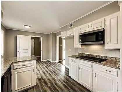 6826 Kingsbury Dr - Photo 3 of 26