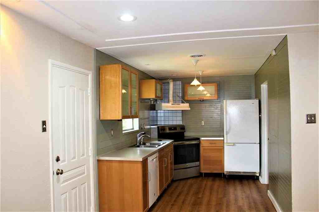 417 Melrose Dr - Photo 3 of 7