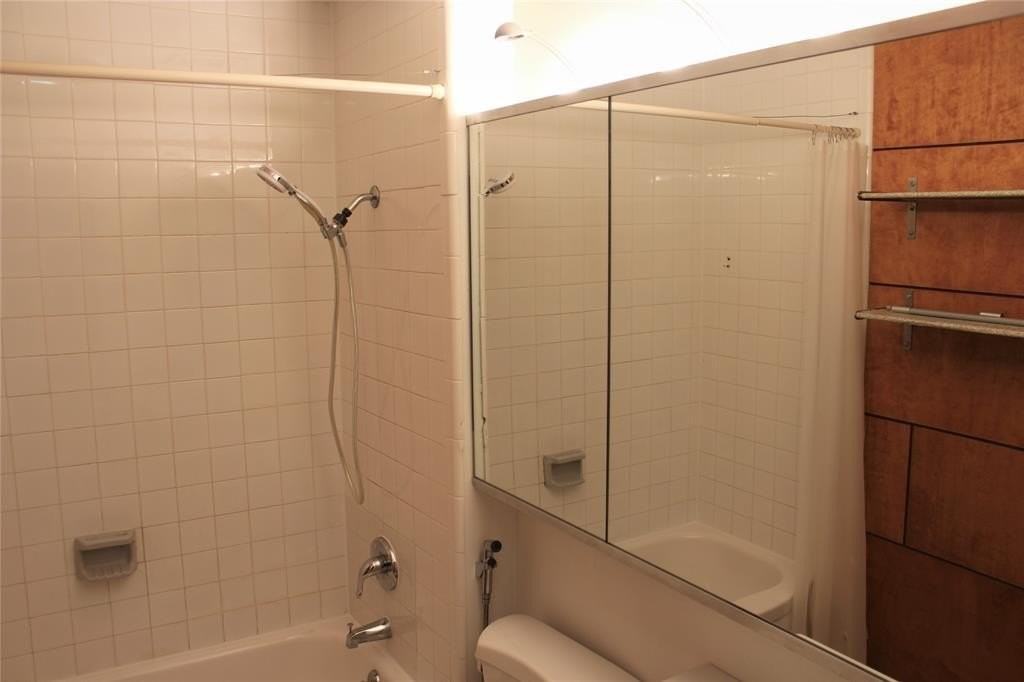 417 Melrose Dr - Photo 4 of 7