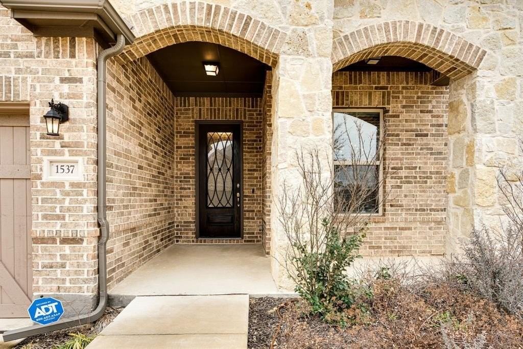 1537 Eagleton Ln - Photo 3 of 25