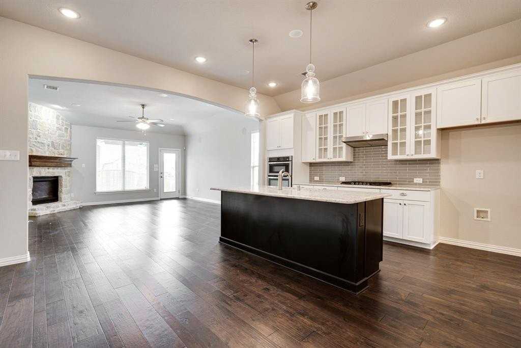 1537 Eagleton Ln - Photo 7 of 25