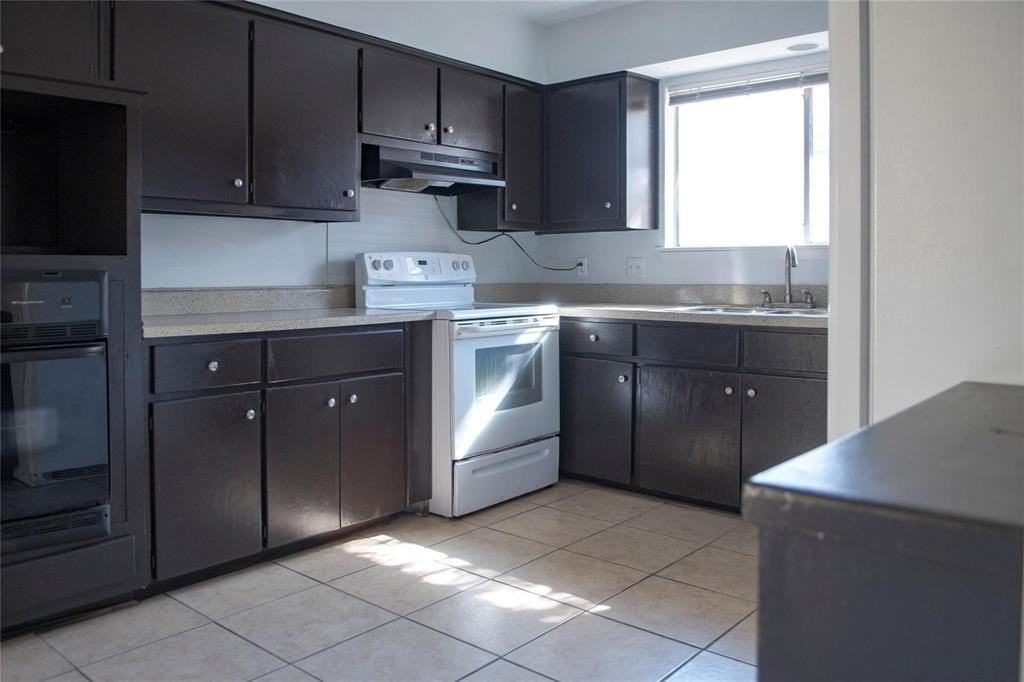 12334 Ferris Creek Ln - Photo 2 of 22