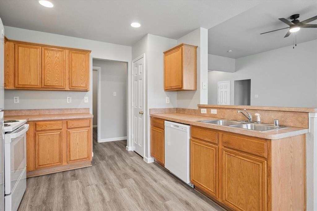 1012 Rio Verde Dr - Photo 5 of 14