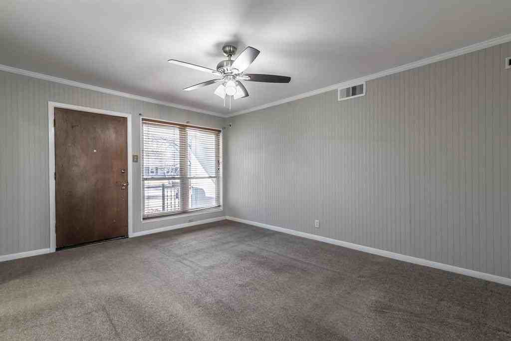 12118 Brisbane Ave - Photo 3 of 26