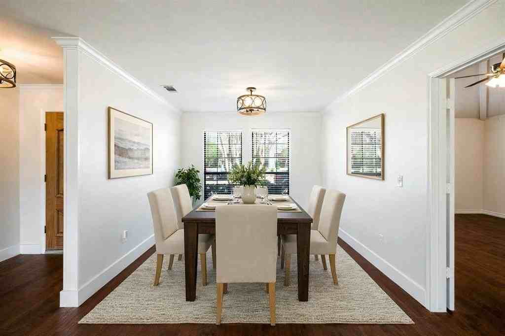 1824 Huron Trl - Photo 3 of 31