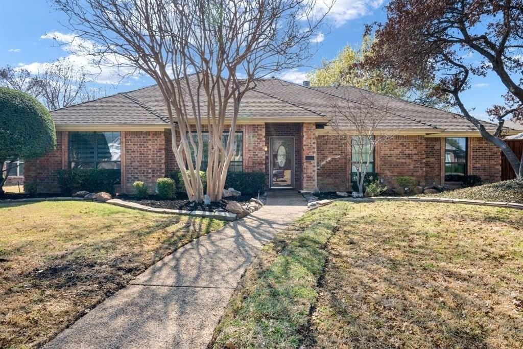 1824 Huron Trl - Photo 5 of 31