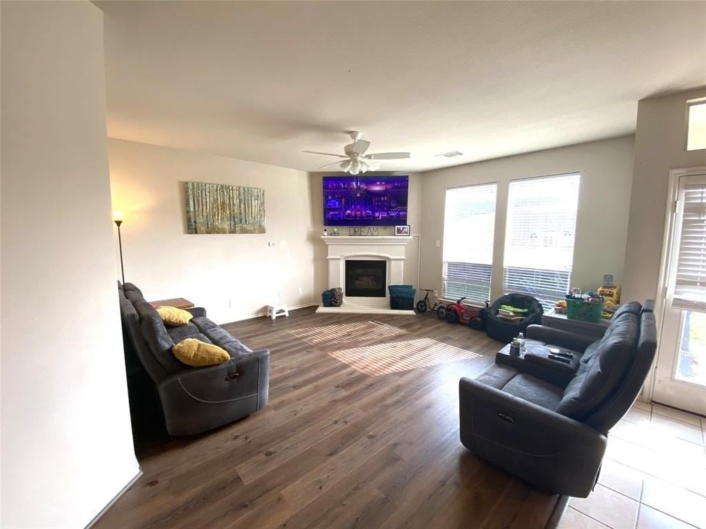 6037 Horse Trap Dr - Photo 2 of 7