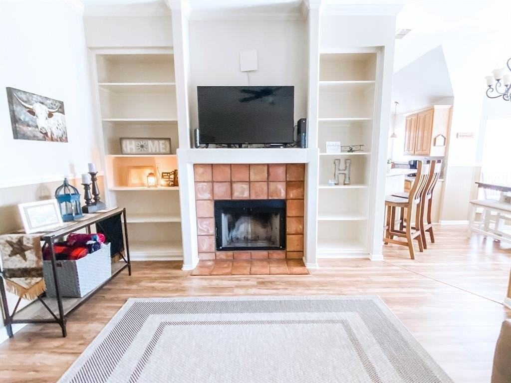 813 Irene St - Photo 3 of 23