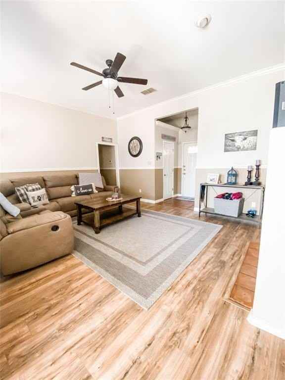 813 Irene St - Photo 6 of 23