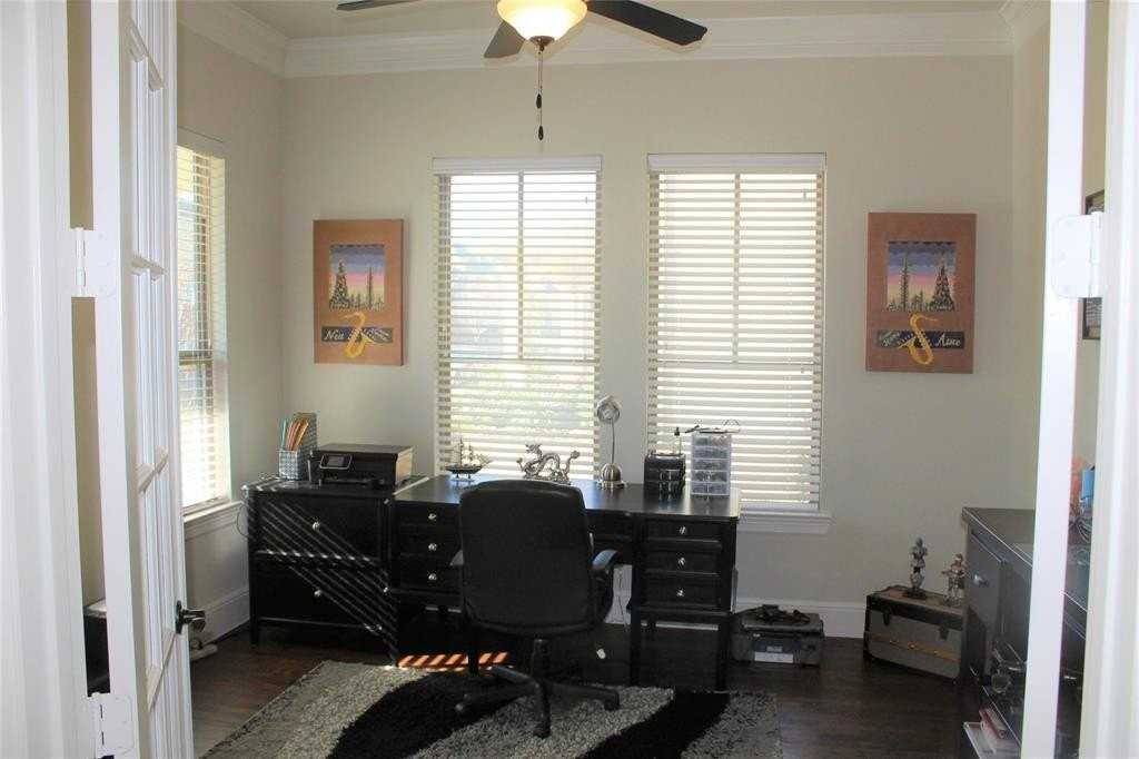 328 Loma Alta Dr - Photo 2 of 24