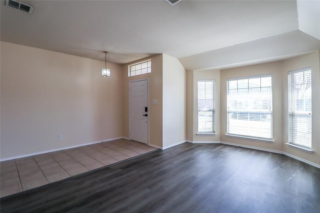 3009 Sugarberry Dr - Photo 2 of 22