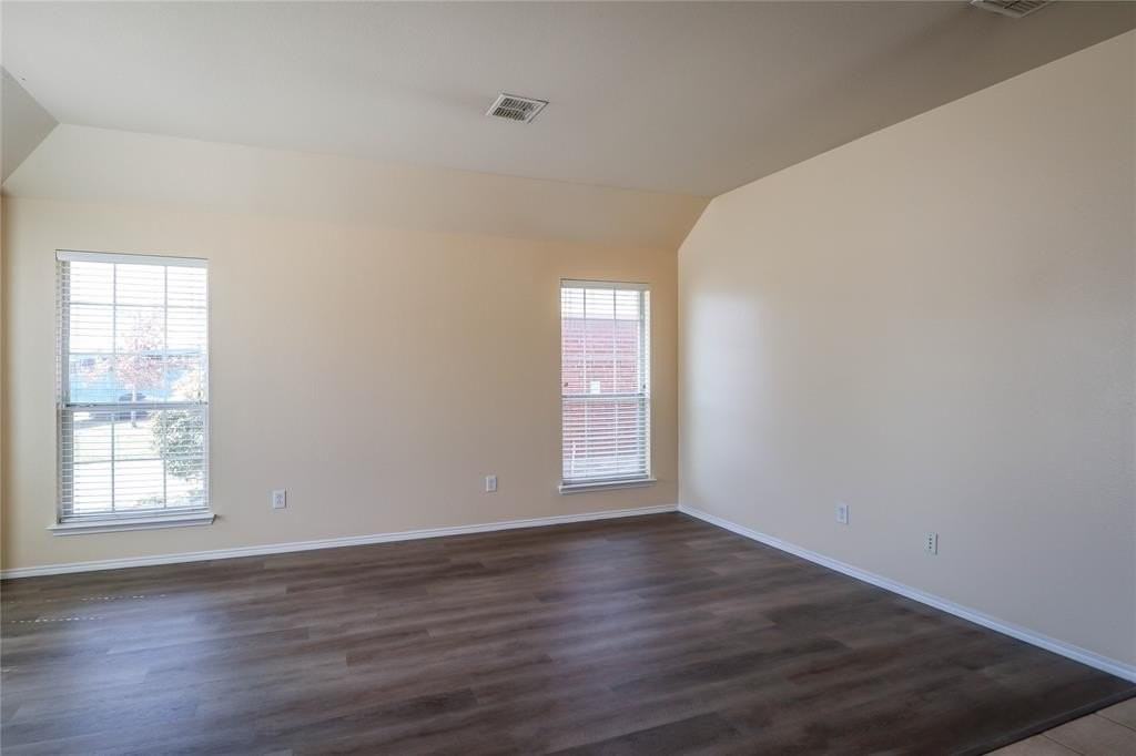 3009 Sugarberry Dr - Photo 4 of 22