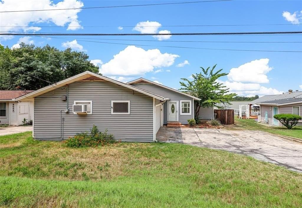 8048 Woodvale Rd - Photo 4 of 27