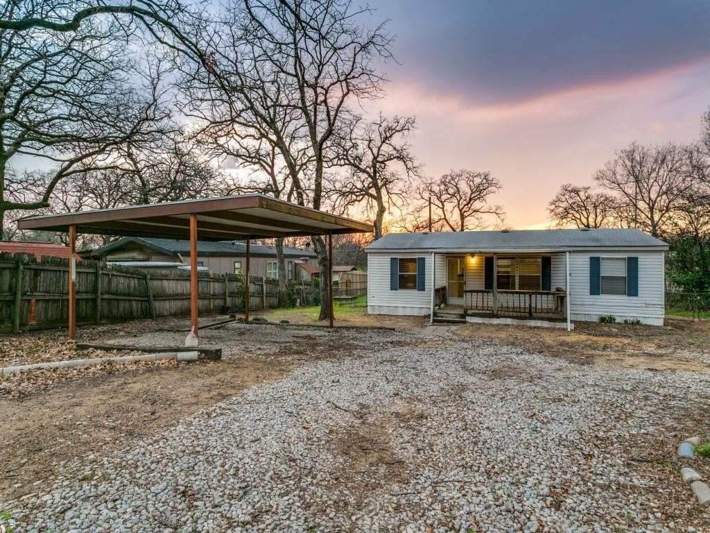 1224 Woodsey Ct - Photo 2 of 12