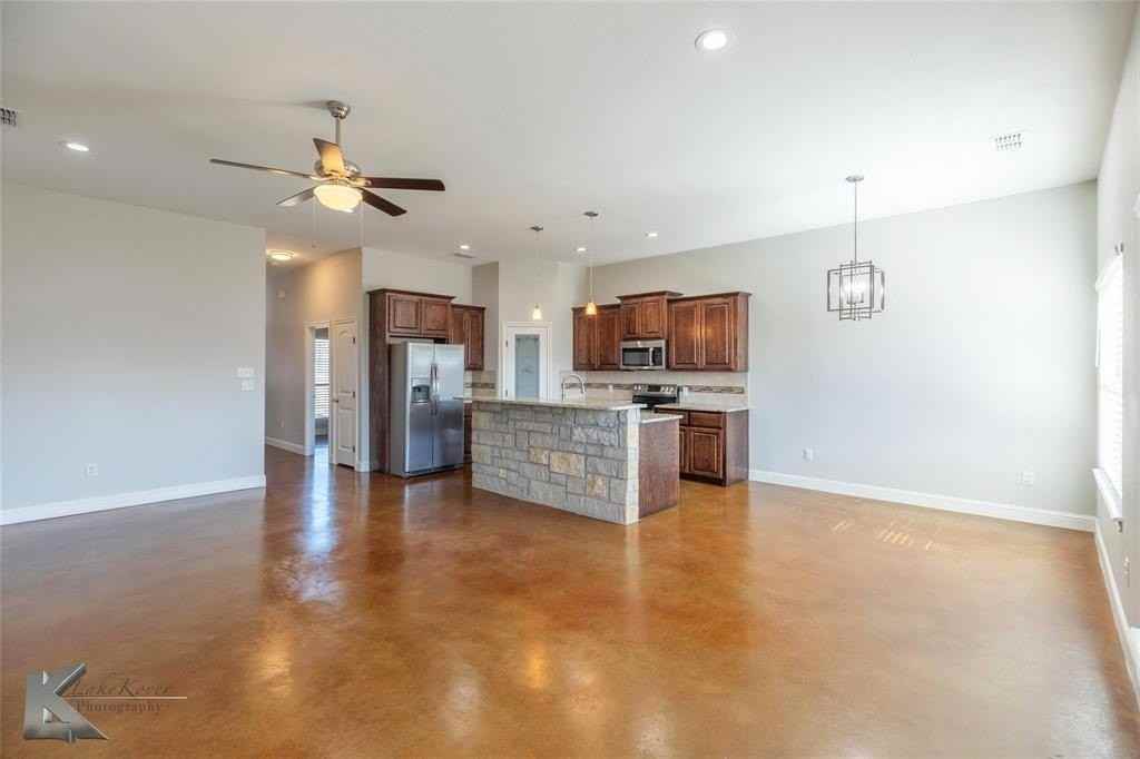 7385 Southern Belle Cir - Photo 2 of 24