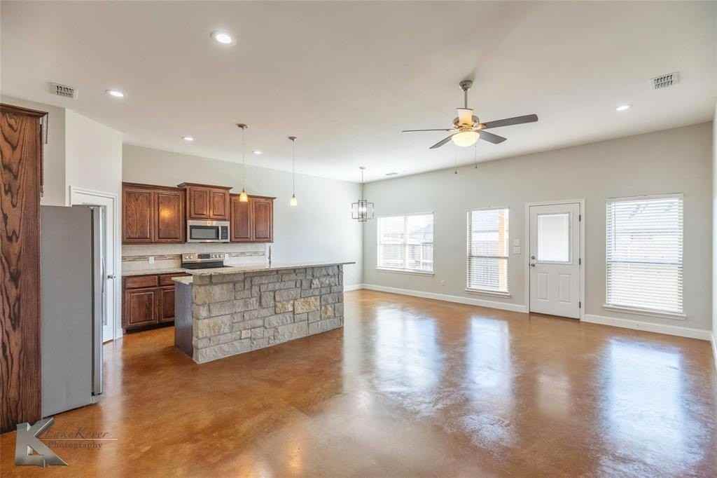 7385 Southern Belle Cir - Photo 3 of 24