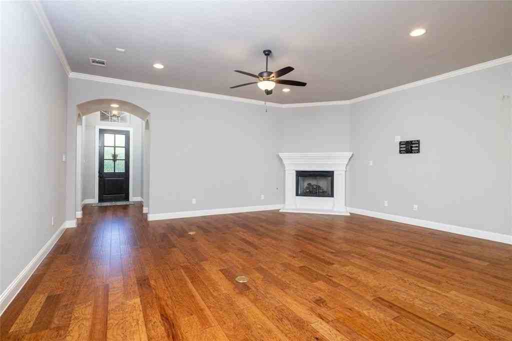 8300 Odell St - Photo 6 of 38