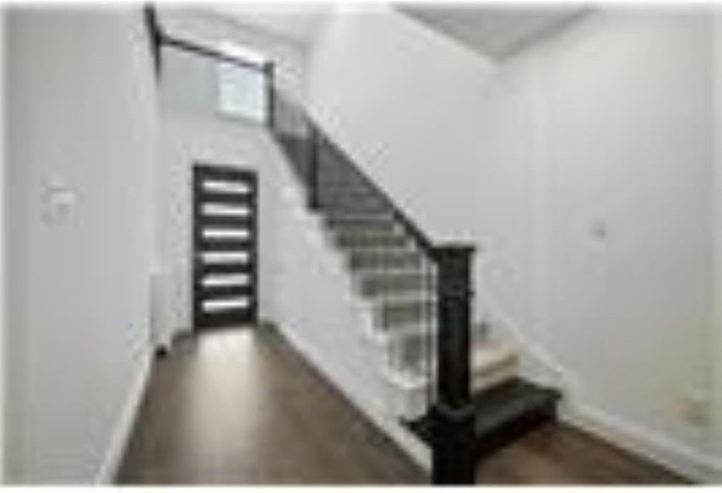 447 Holly Rd - Photo 7 of 28