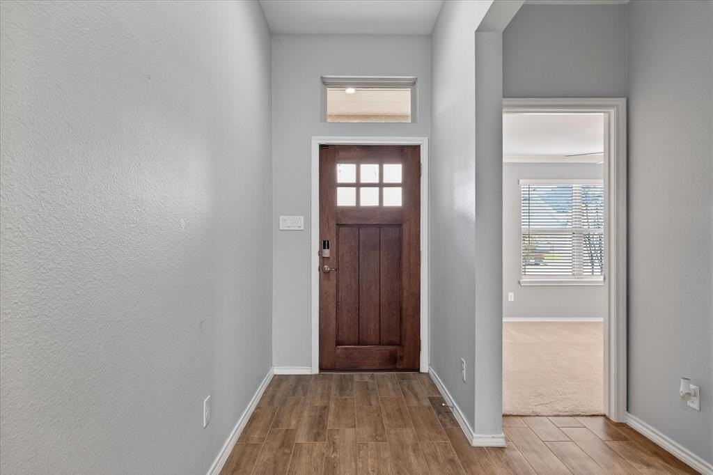 628 Presidio St - Photo 3 of 37