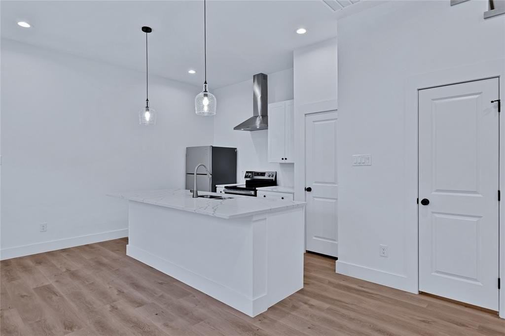 2842 S Marsalis Ave - Photo 7 of 30