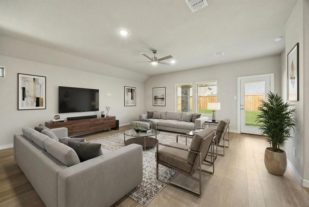 1107 Sunward Rd - Photo 2 of 21