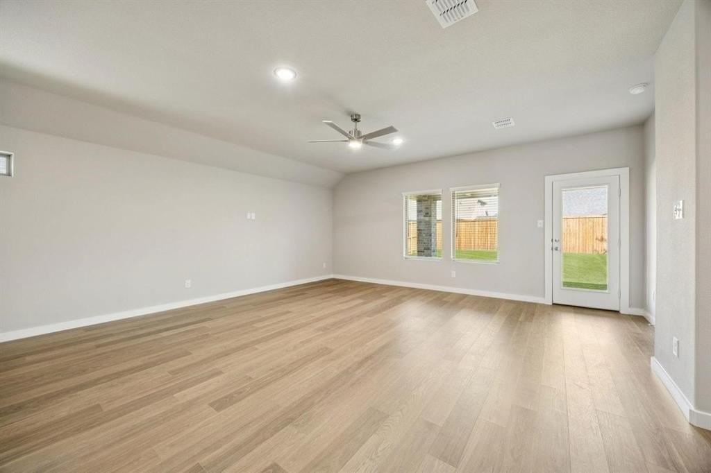 1107 Sunward Rd - Photo 3 of 21