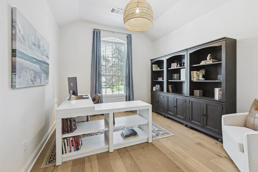 1429 12th St - Photo 5 of 40