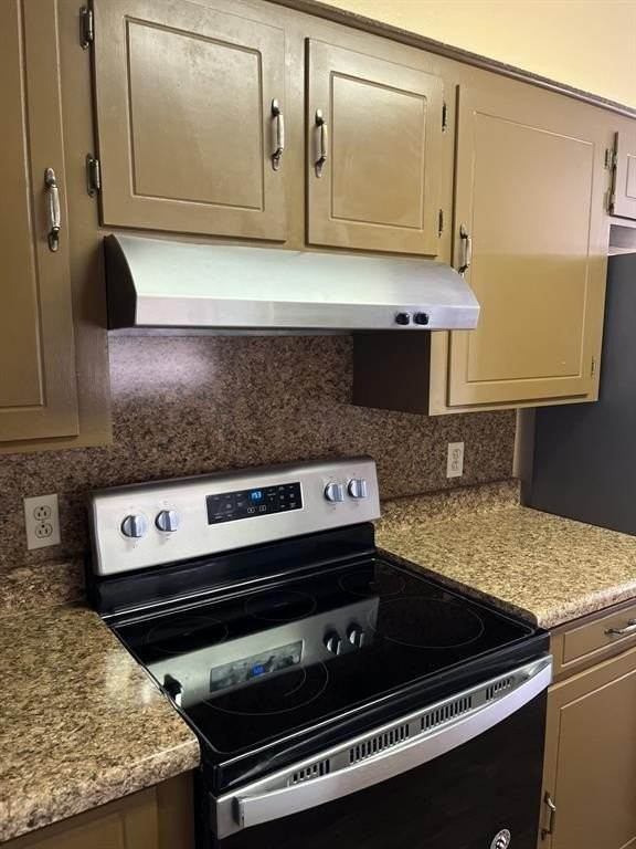 4708 Longstreet Pl - Photo 3 of 9