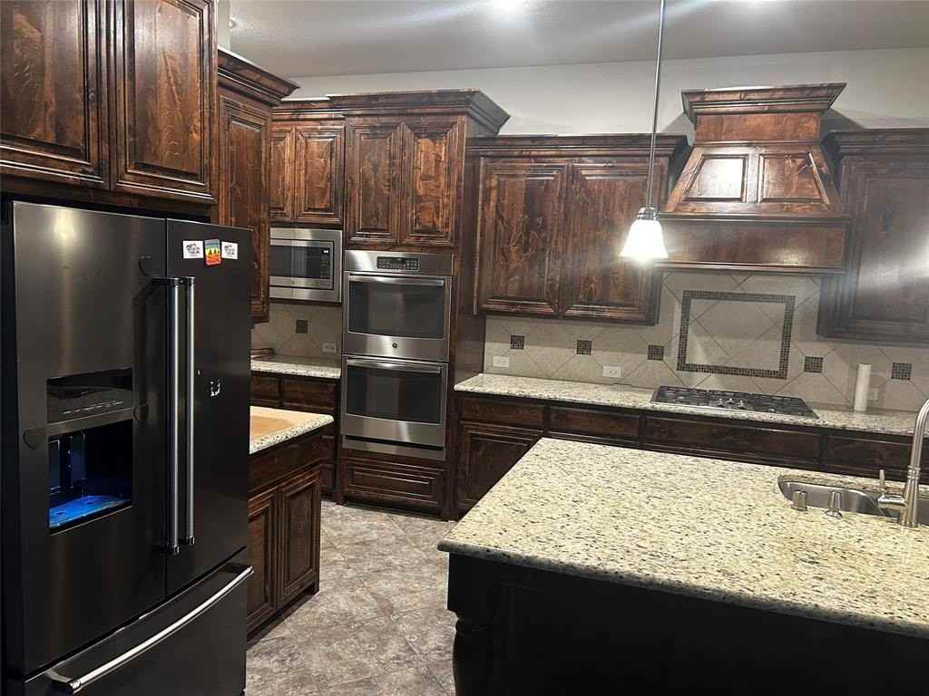 4461 Sapphire Dr - Photo 6 of 33