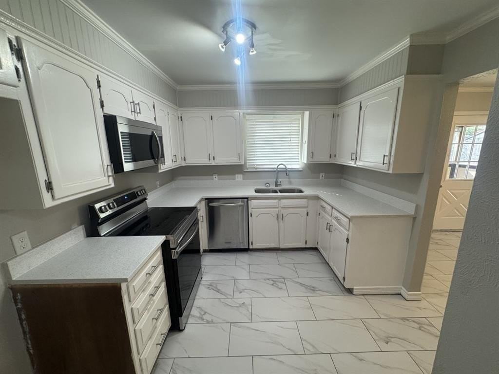 332 Navajo Dr - Photo 7 of 14