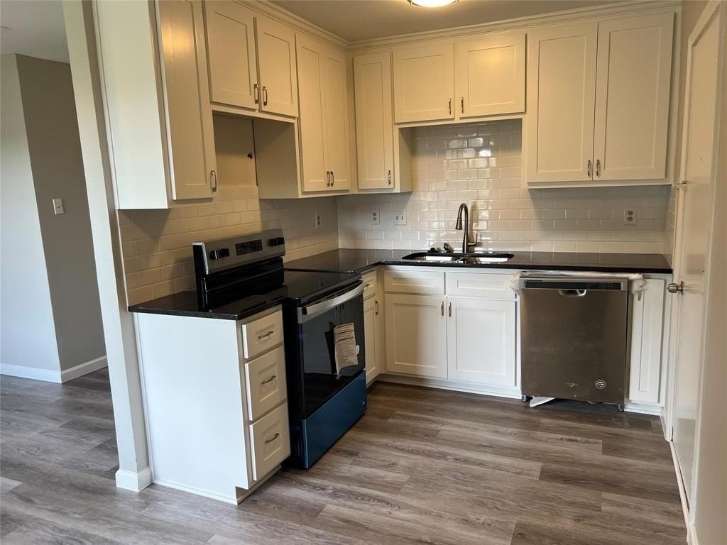 109 Ray St #AB - Photo 5 of 11