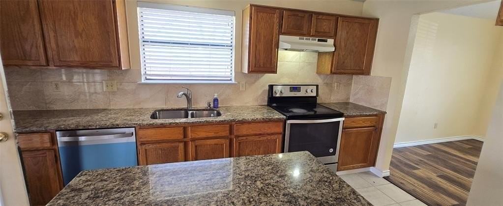 2312 Dawn Ct - Photo 6 of 25