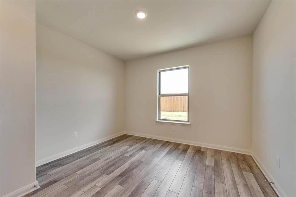 3016 Boran Dr - Photo 6 of 17