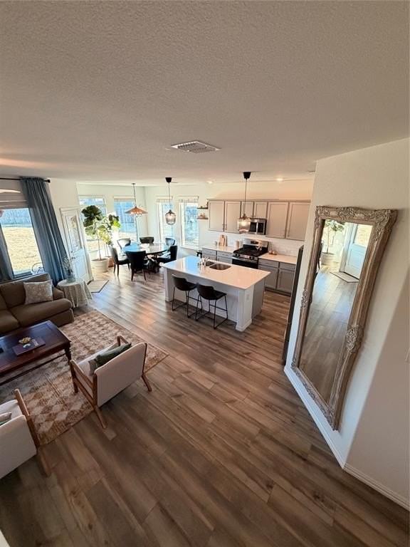 3120 Riddler Way - Photo 2 of 38