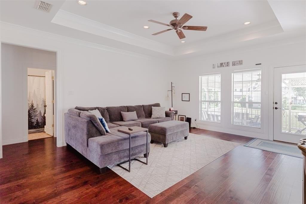 1503 S College Ave - Photo 6 of 22