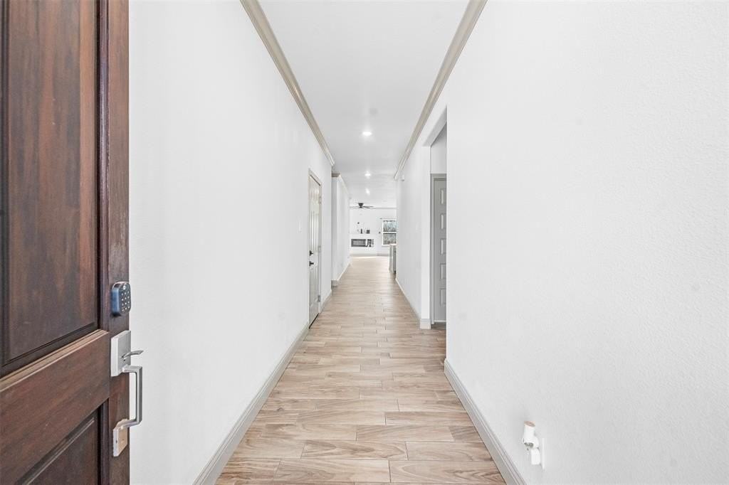 4801 Shackleford St - Photo 3 of 25