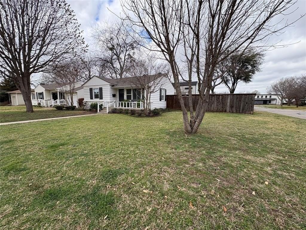 9919 Dresden Dr - Photo 3 of 11